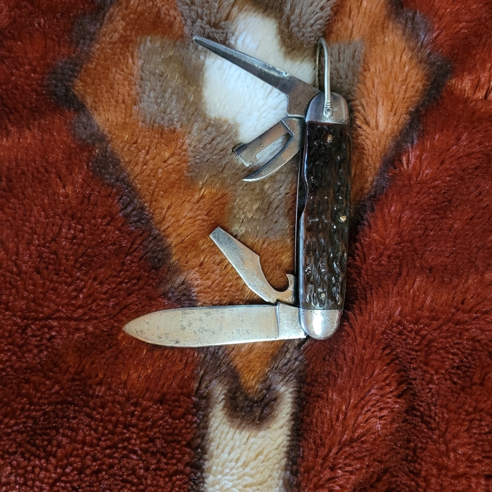 Pal Four Blade Camp Knife From Early 1940s With Brown Bone Scales USA.